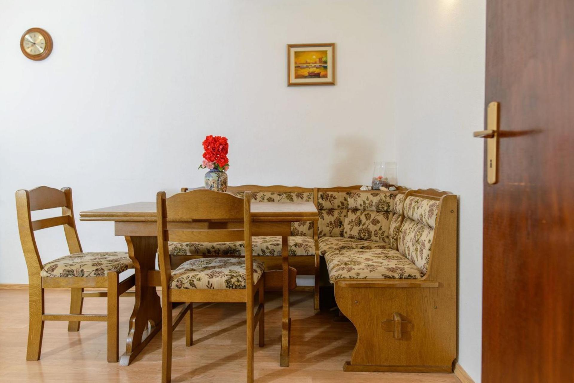 Apartment Vesna *