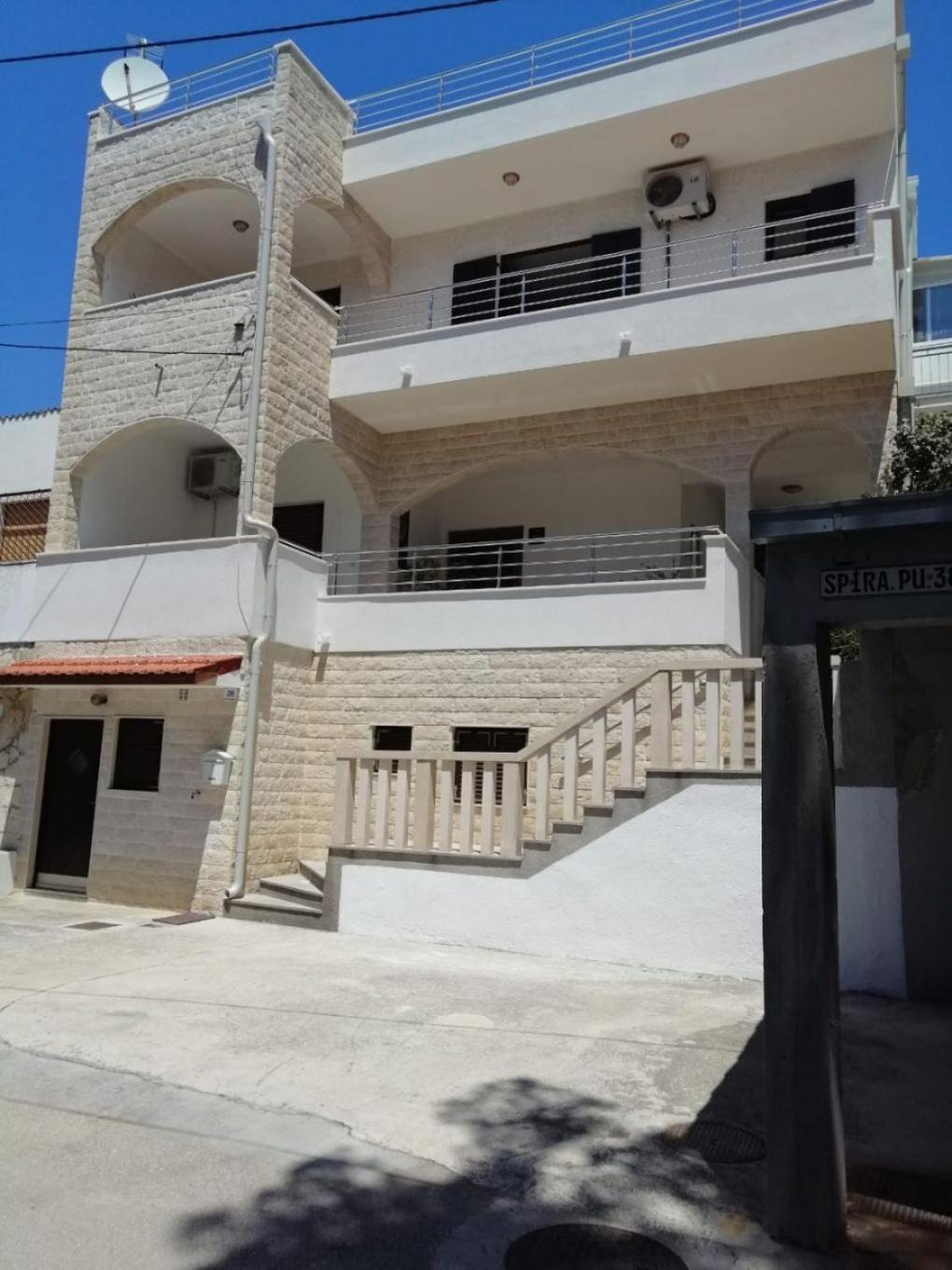 Vesna Apartment Trogir